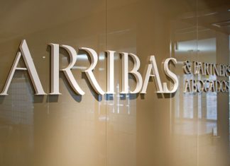 Yonoh crea la identidad de Arribas&Partners