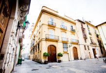 Valencia Disseny Week: CONECTA 2016 vuelve a la Plaza Correoviejo