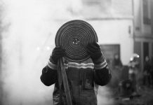 José Bravo: «Con mis fotografías de Fallas pretendo devolver a mi ciudad un poco de amor»