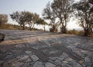 Mayte Piera, paseo fotográfico por las laderas de la Acrópolis