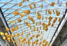 Empaperart cubre la exposición Trans/hitos en Cevisama