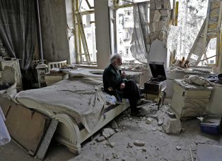 PhotOn Festival reflexiona a La Nau sobre els que no poden fugir de la guerra