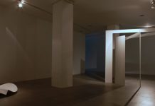 «Devenir»: el espacio escultórico y transitable en misterpink