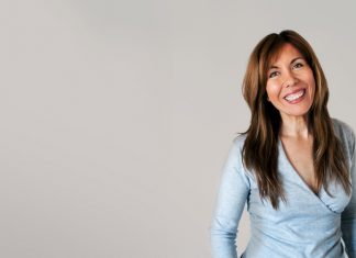 La ceramista Ana Illueca diseñará los galardones del festival La Cabina