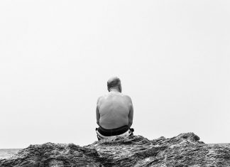 María Sainz enfoca la relación entre turismo y migración