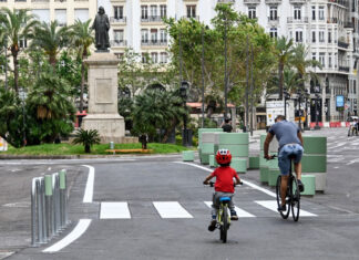 Reforma Plaça de l’Ajuntament: València Capital del Disseny lanza el guante al Consistorio