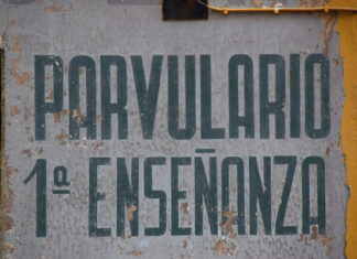 Una historia escrita al revés