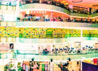 Enisaurus diseña un gran mural para el nuevo Shake Shack de Beijing