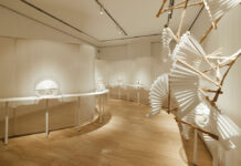 «Diseñar el aire»: un abanico y veinte diseñadores